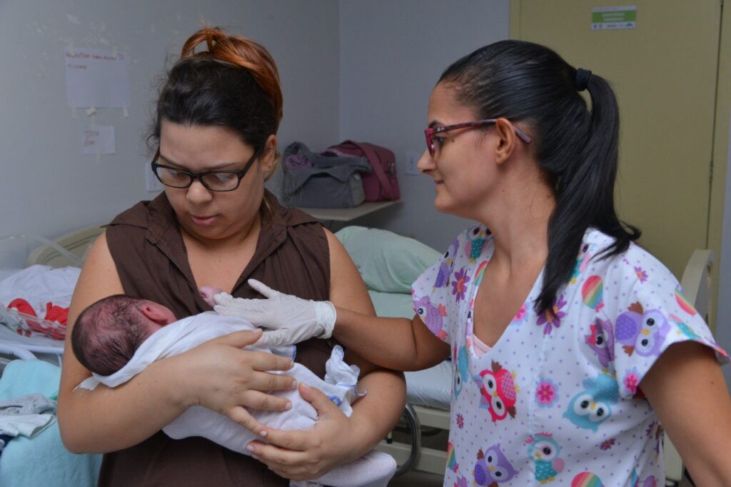 Maternidade Marlene Teixeira faz semana de incentivo ao aleitamento materno