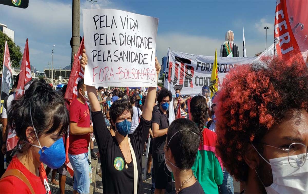 Oposição apresenta nesta quarta-feira super-pedido de impeachment de Bolsonaro