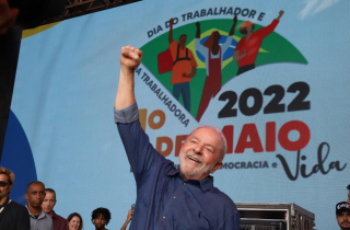 Voltaremos a ser um país civilizado e ter o povo mais feliz do mundo, diz Lula