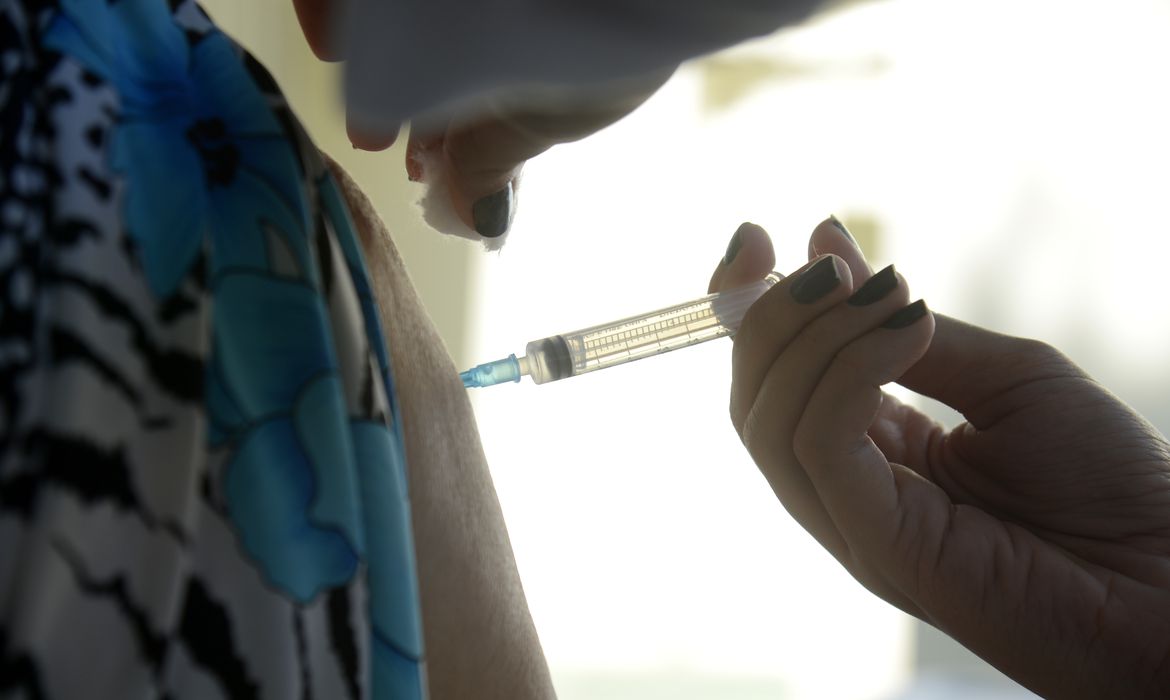 Gripe: Vacinação é ampliada em todo país