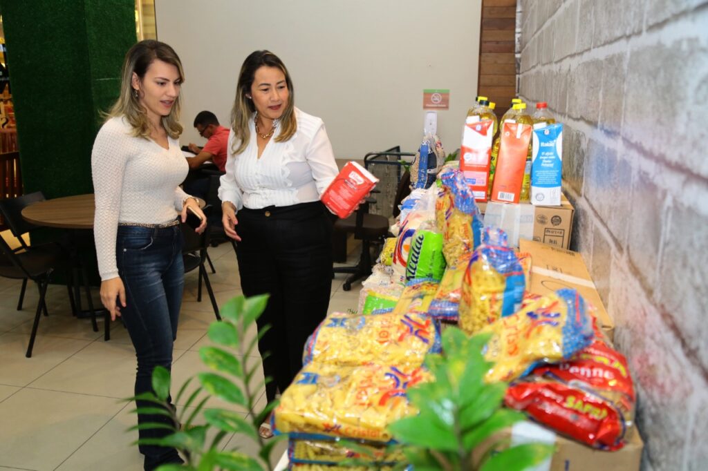 Sulnara Santana recebe doação de 400 kg de alimentos