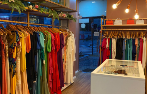Aposta em estratégias digitais e capacitação faz empreendedora paraibana ampliar vendas de roupas femininas