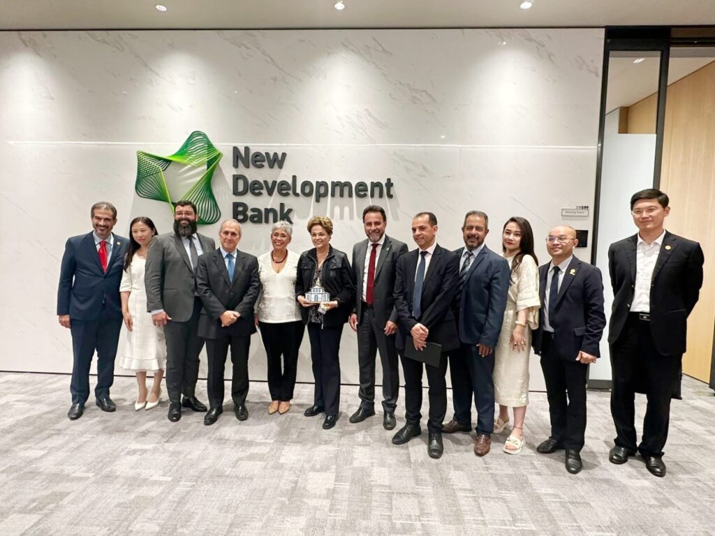 Imagem destacada do post: Dilma aprova no Banco do Brics empréstimo para Aparecida