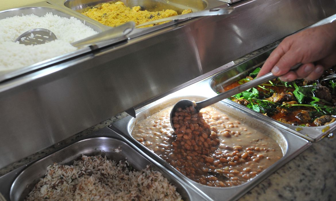 Imagem destacada do post: Brasil registra queda na inflação e Goiânia é a capital brasileira com maior recuo nos preços dos alimentos