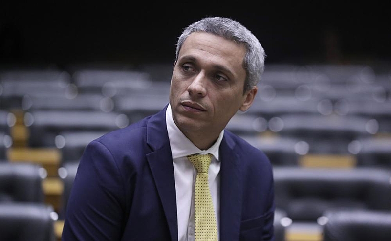 Imagem destacada do post: AGU envia denúncia à PGR por racismo contra Gayer