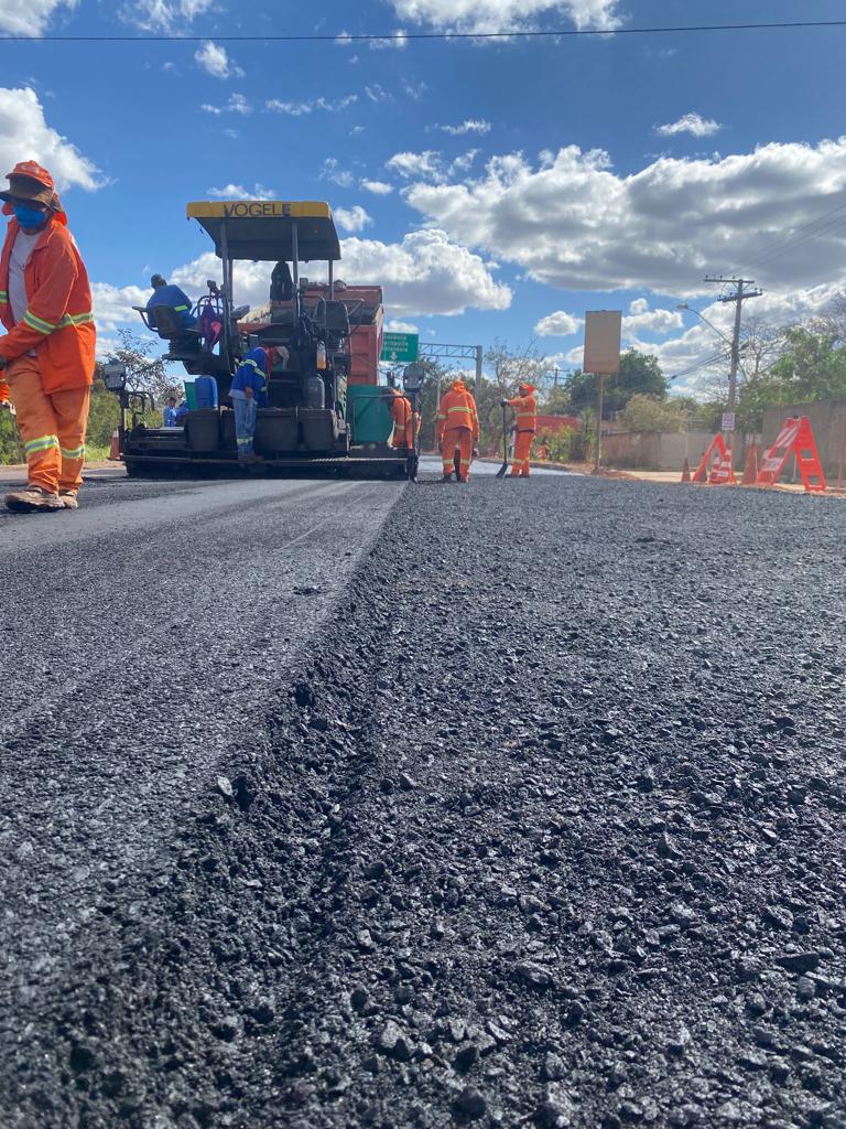 Imagem destacada do post: Prefeitura de Goiânia inicia reconstrução asfáltica do segundo trecho da Avenida Perimetral Norte nesta quinta-feira