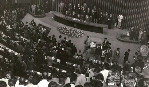 Imagem destacada do post: Congresso Nacional comemora os 35 anos de promulgação da Constituição Federal