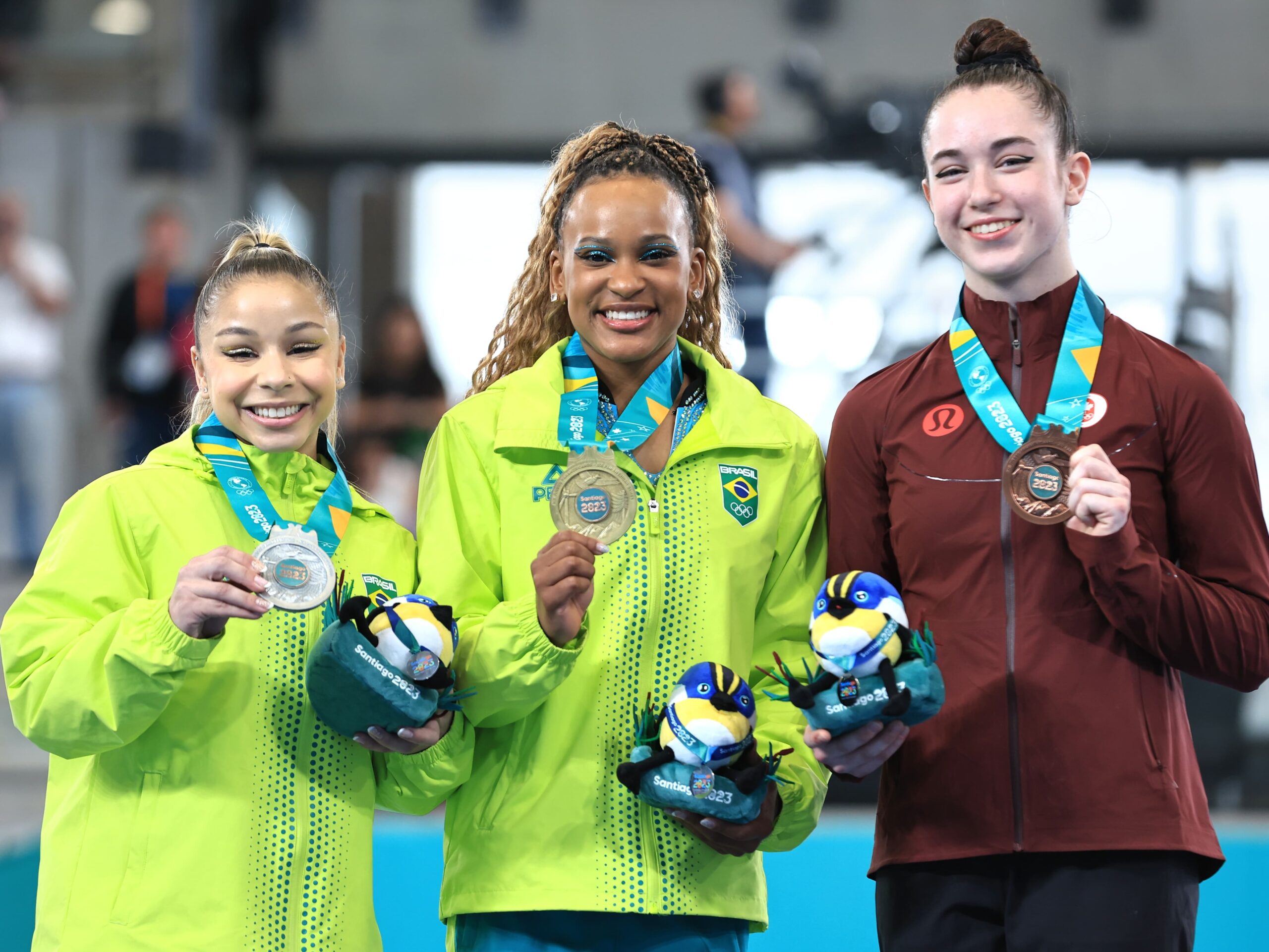 Imagem destacada do post: Rebeca e Flávia são ouro na trave, Arthur Nory e Bernardo Miranda, também levam ouro e prata na barra fixa