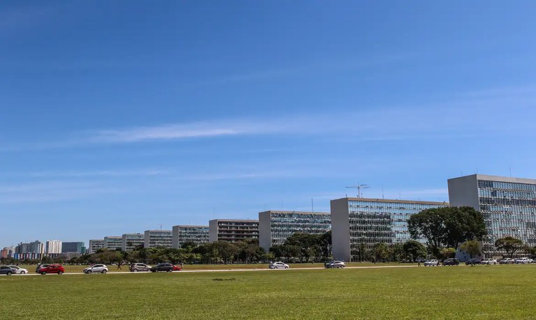 Imagem destacada do post: Concurso Público Nacional: Ministério da Gestão anuncia novo cronograma