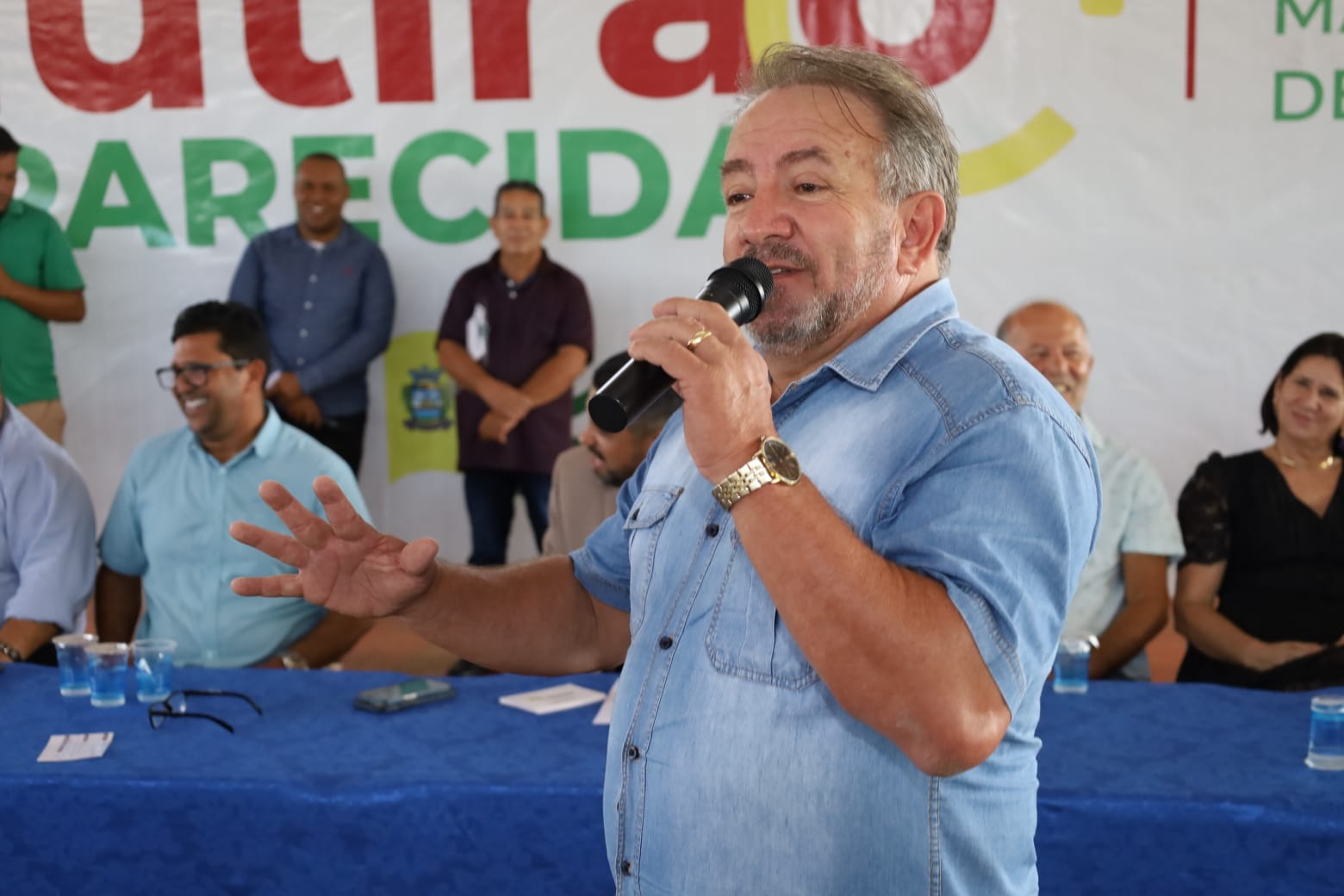 Imagem destacada do post: Prefeito Vilmar lança na sexta-feira o asfalto no setor Buriti Sereno