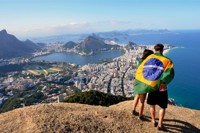 Imagem destacada do post: Brasil bate recorde de turistas estrangeiros
