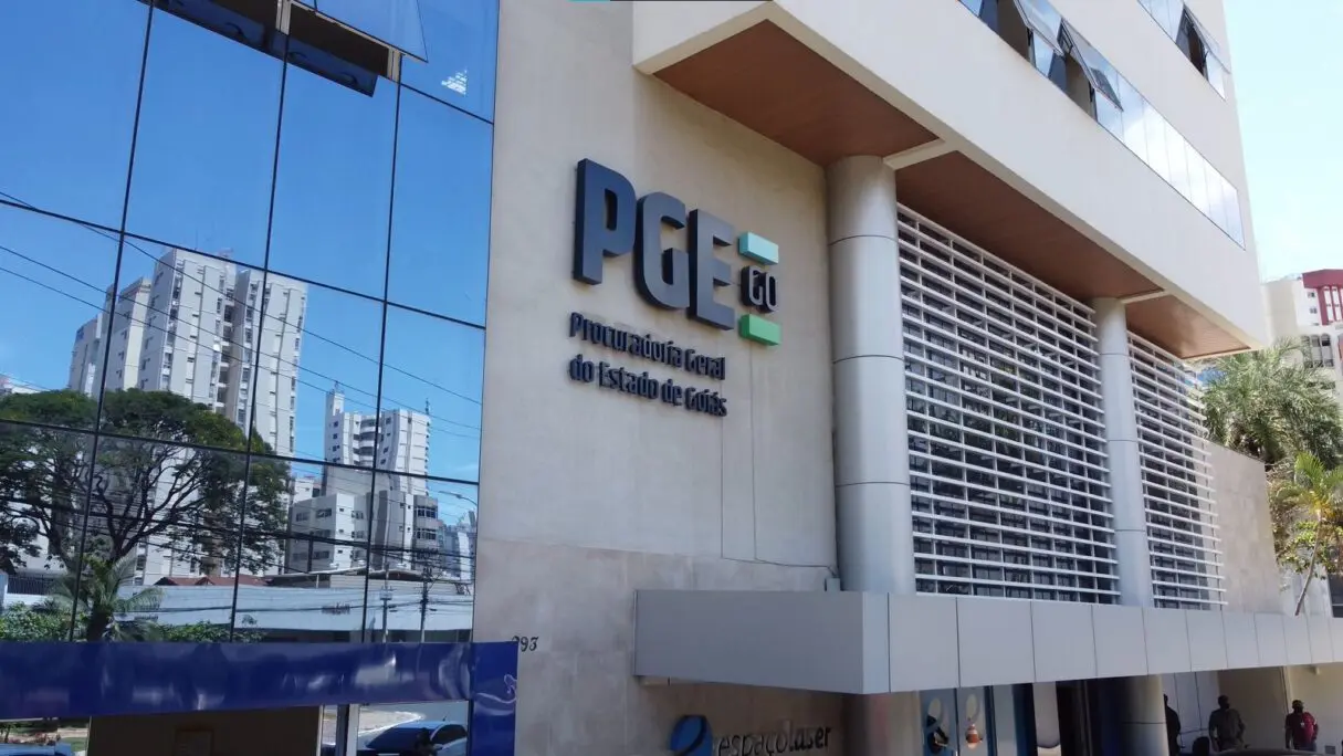 Imagem destacada do post: Novos procuradores do Estado de Goiás tomam posse na PGE nesta quinta