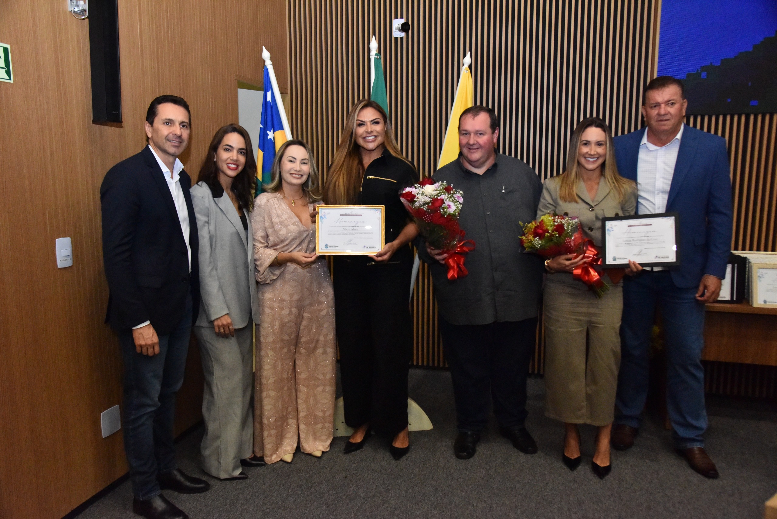 Imagem destacada do post: Vilela homenageia mulheres aparecidenses e enaltece a representatividade feminina