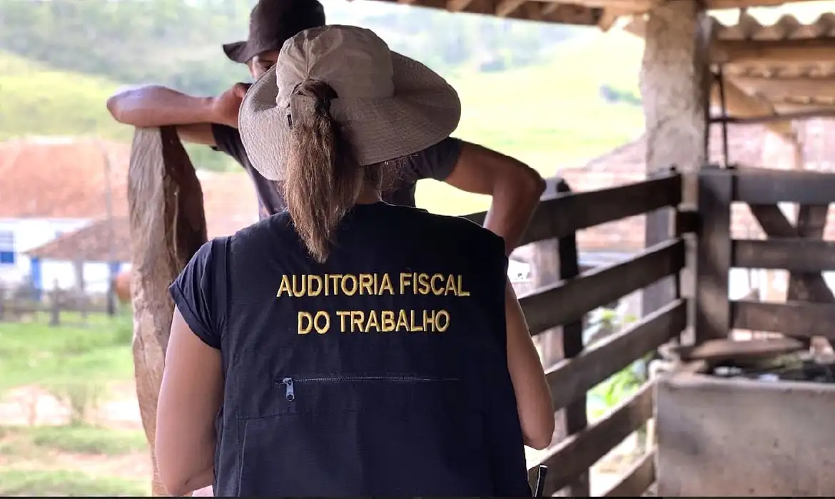 Imagem destacada do post: Lista suja do trabalho escravo tem 155 novos empregadores incluídos