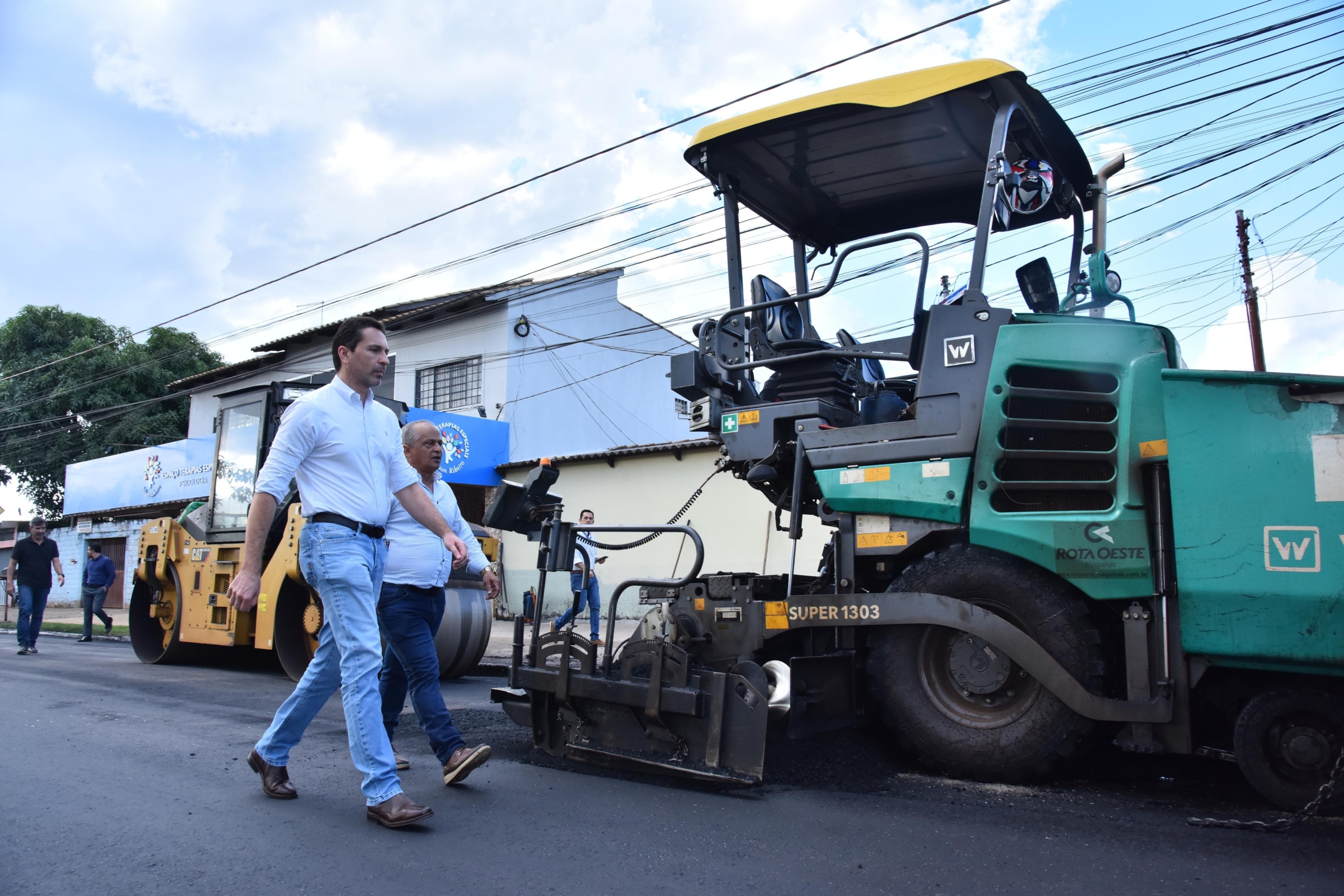 Imagem destacada do post: Vilela inspeciona obras no Santa Luzia