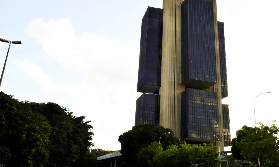 Imagem destacada do post: BC libera solicitação automática de dinheiro que está parado em contas antigas