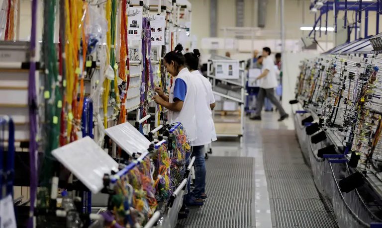 Imagem destacada do post: Indústria nacional cresce 1,2% em março, maior taxa desde junho de 2024