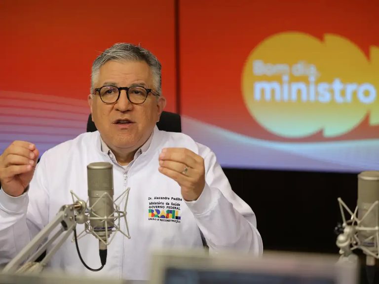 Imagem destacada do post: Padilha diz que parceria entre SUS e hospitais privados garante mais cirurgias