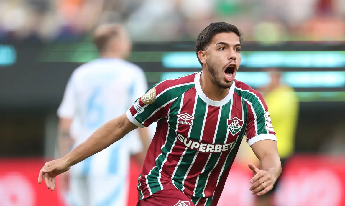 Imagem destacada do post: Fluminense vence de virada e mantém times brasileiros 100% na Copa da Fifa