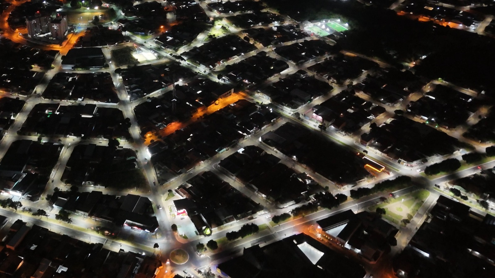 Imagem destacada do post: Gestão Vilela alcança a marca de 20 mil pontos de iluminação com LED