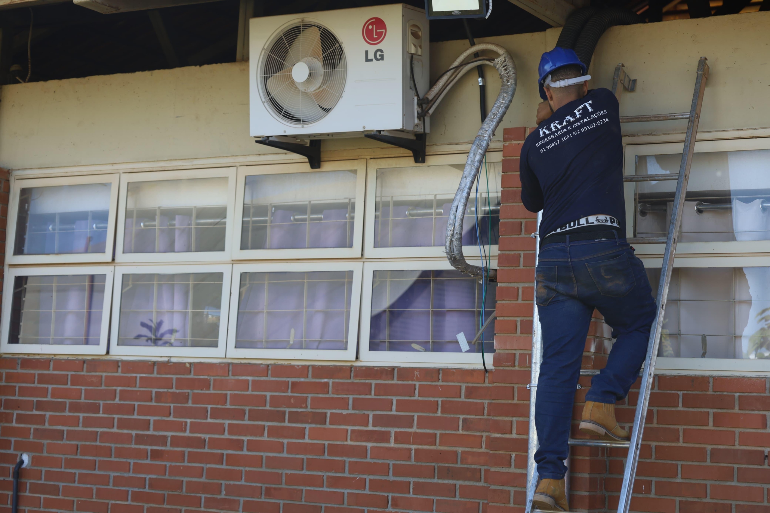 Imagem destacada do post: Vilela avança na modernização da rede elétrica das escolas