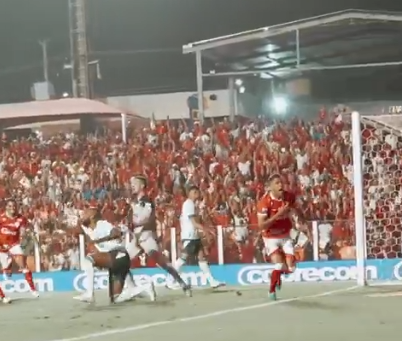 Imagem destacada do post: Vila vence Goiás e mantém 10 partidas de invencibilidade sobre o rival