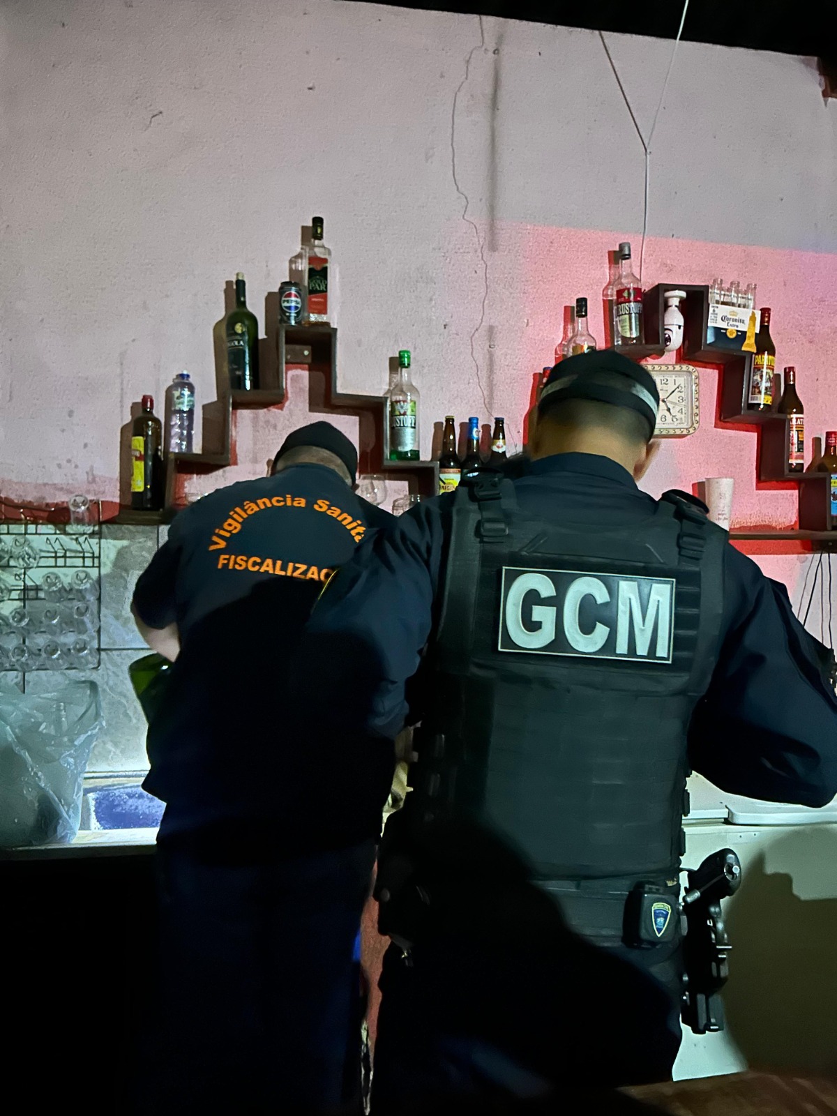 Imagem destacada do post: Operação interdita bares e leva menor à Central de Flagrantes em Aparecida