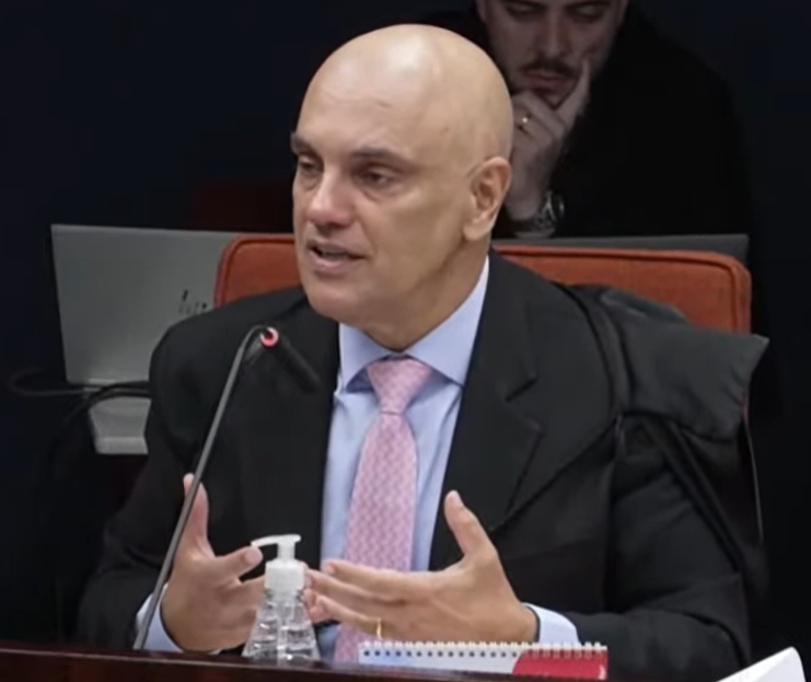 Imagem destacada do post: Moraes pede condenação de Bolsonaro e dos outros 7 réus