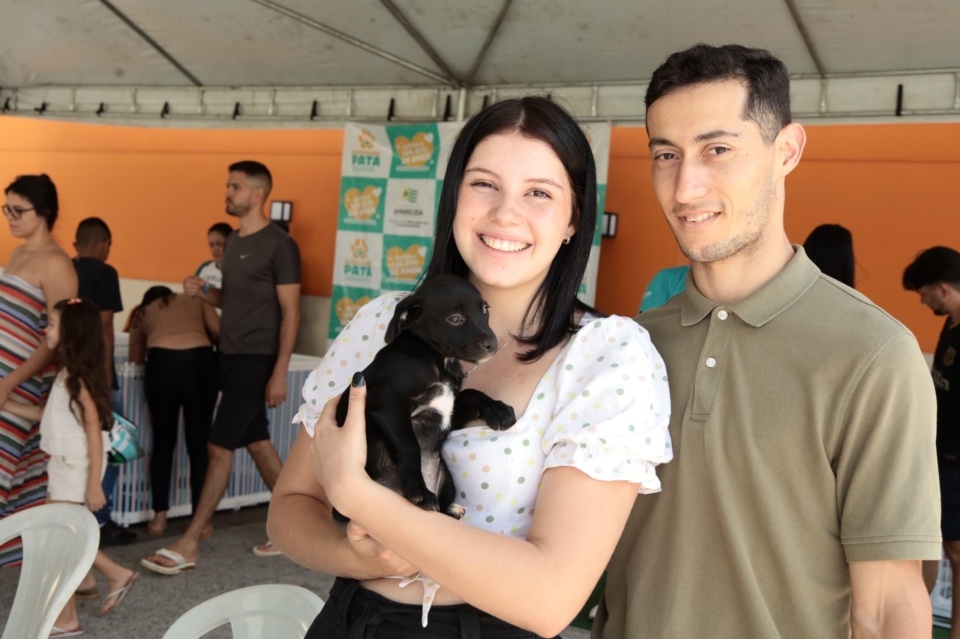 Imagem destacada do post: Feira de Adoção da Prefeitura garante novo lar a 31 animais em Aparecida