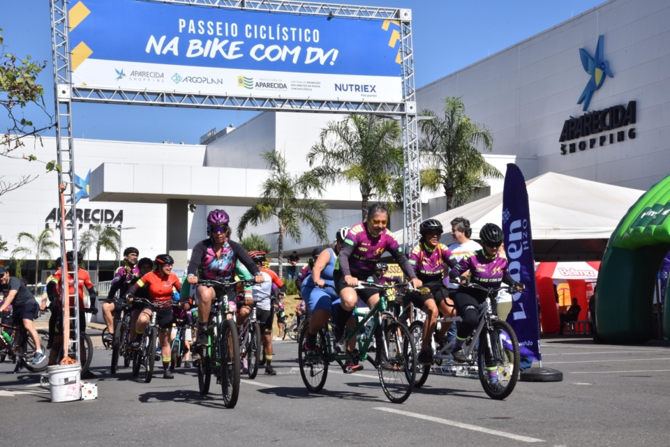Imagem destacada do post: Aparecida e ciclistas com deficiência visual se unem pela inclusão