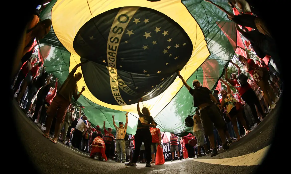 Imagem destacada do post: Goiânia e 22 capitais com o povo nas ruas contra a PEC da Bandidagem
