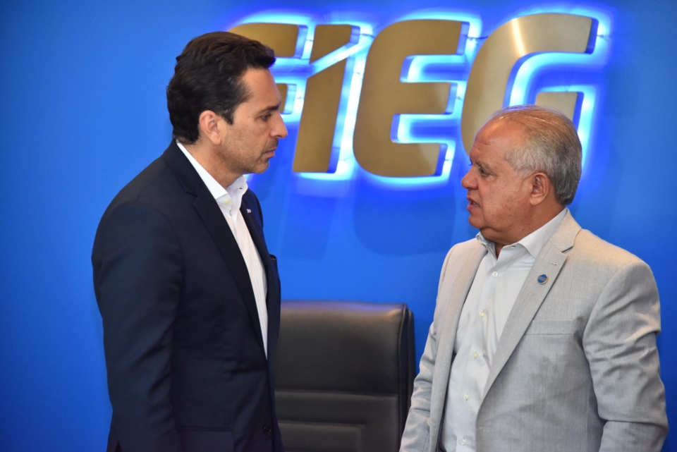 Imagem destacada do post: Prefeito Vilela e presidente da Fieg acertam cursos para jovens no Sesi, Senai e IEL