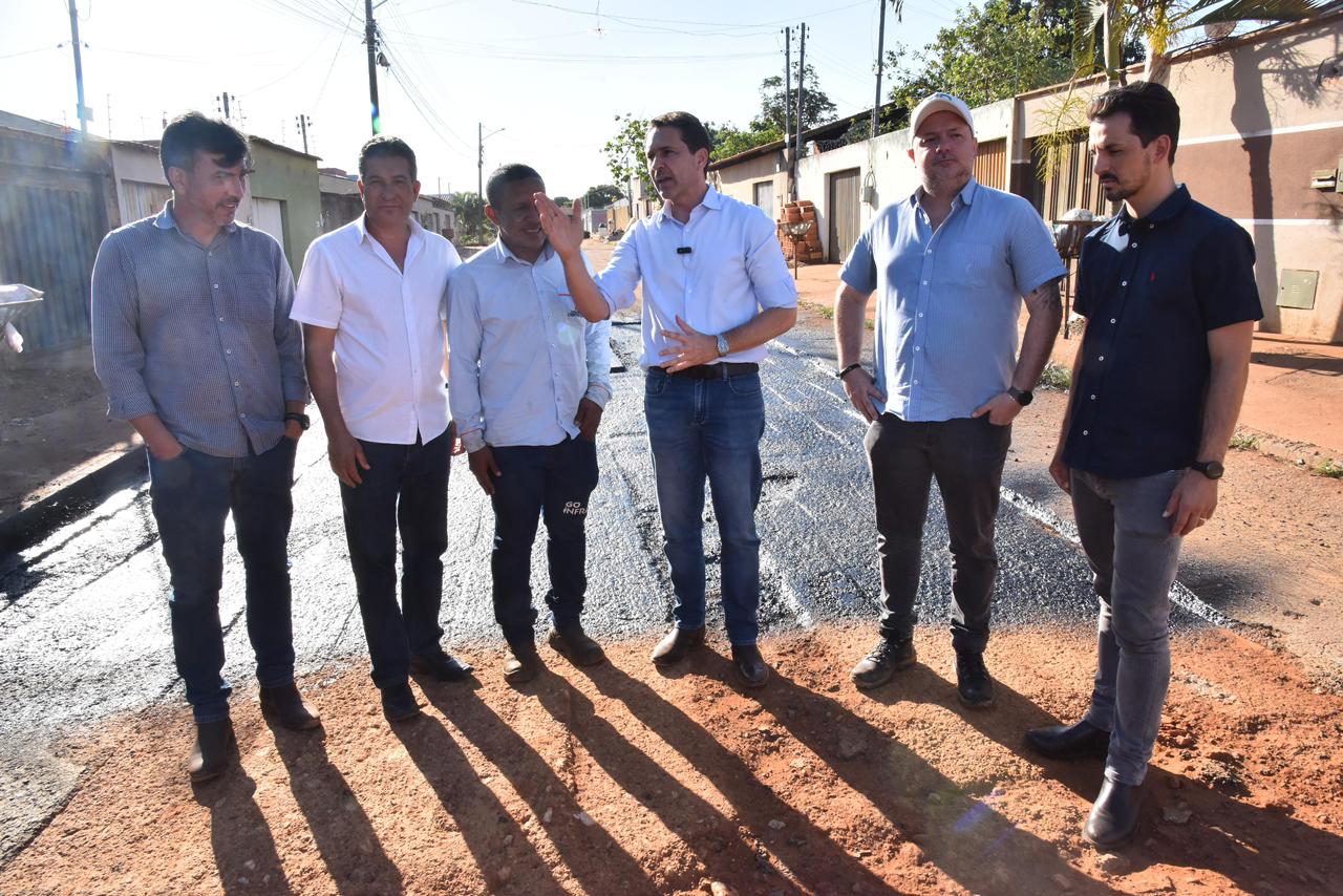 Imagem destacada do post: Vilela acompanha de perto avanço das obras de infraestrutura em Aparecida