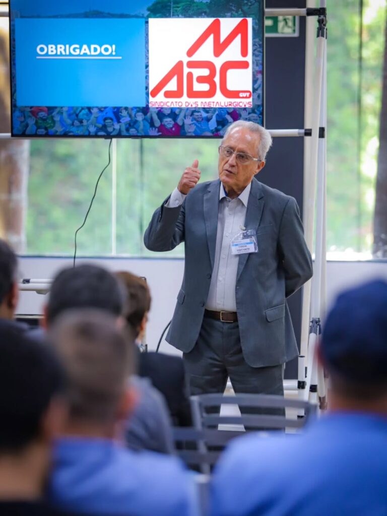Imagem destacada do post: Aldo Arantes acende alerta sobre extrema direita digital em debate no ABC