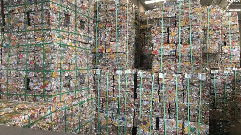 Imagem destacada do post: Plataforma digital rastreia 50 mil toneladas de plástico e alumínio