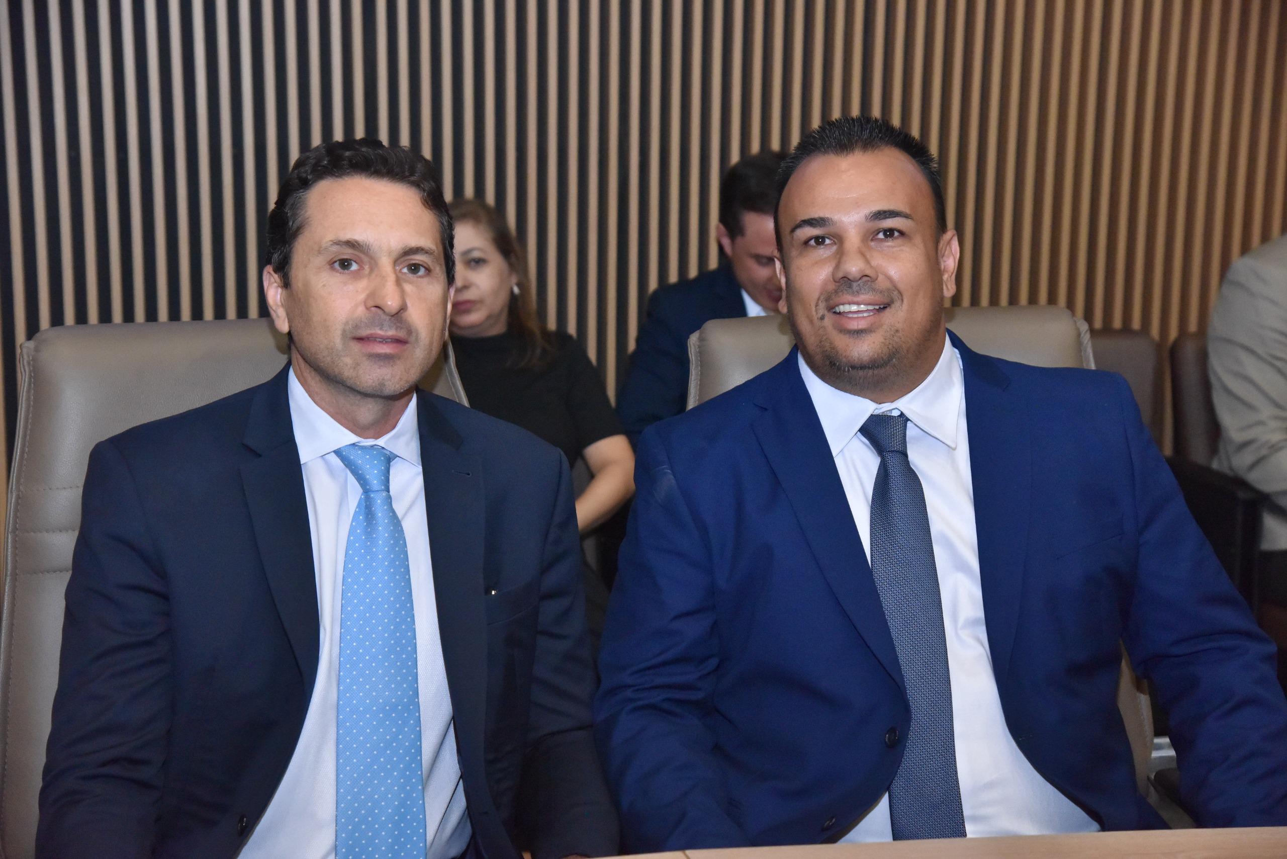 Imagem destacada do post: Prefeito Vilela participa da posse de Diogo Tufão e deseja êxito ao novo vereador