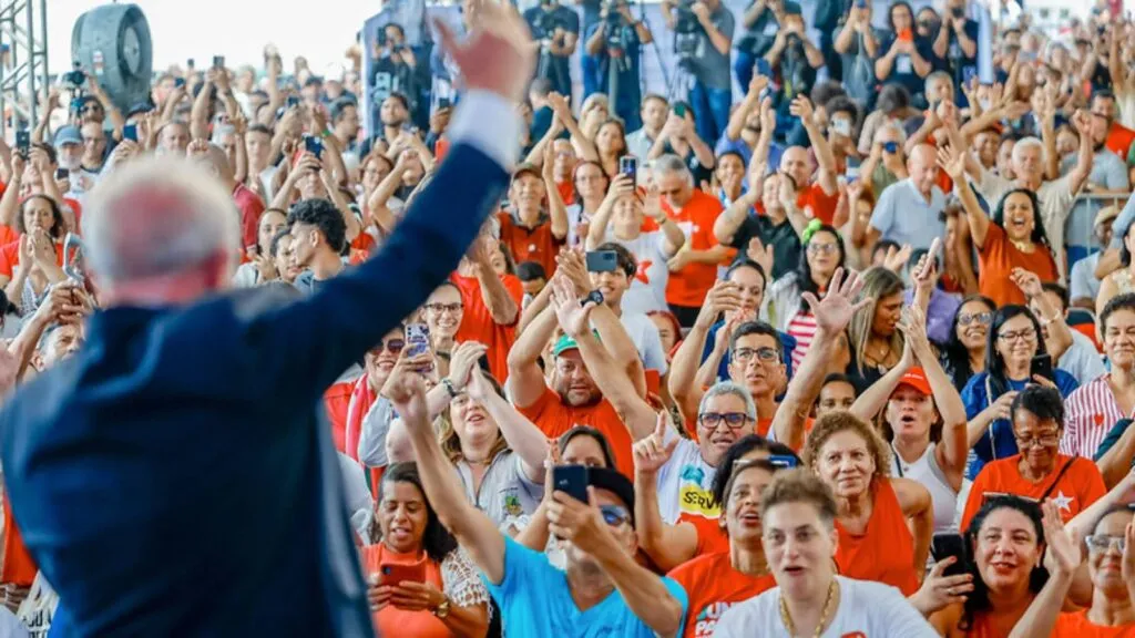 Imagem destacada do post: Lula vence com folga Flávio, Tarcísio, Zema, Ratinho e Caiado