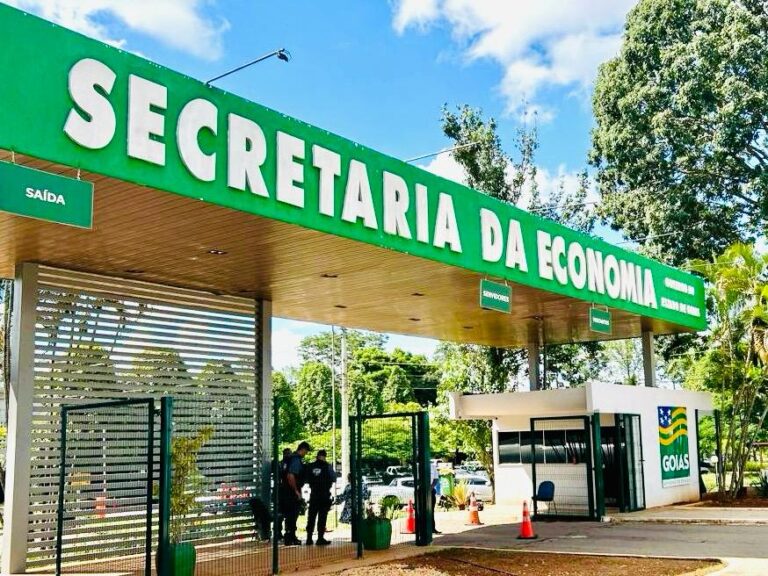 Imagem destacada do post: Governo de Goiás abre edital para concurso de auditor fiscal