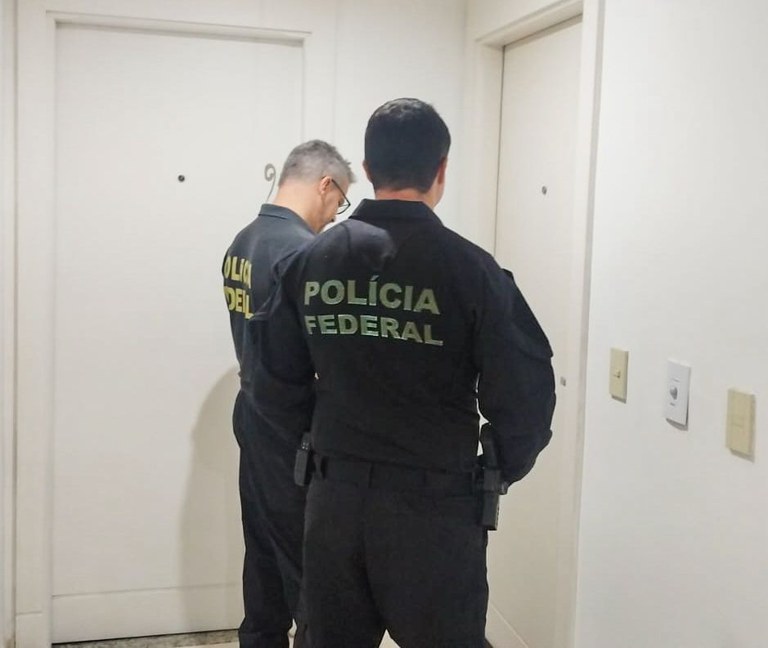 Imagem destacada do post: PF faz apreensão de dinheiro e bloqueia R$ 5,7 bilhões do Master