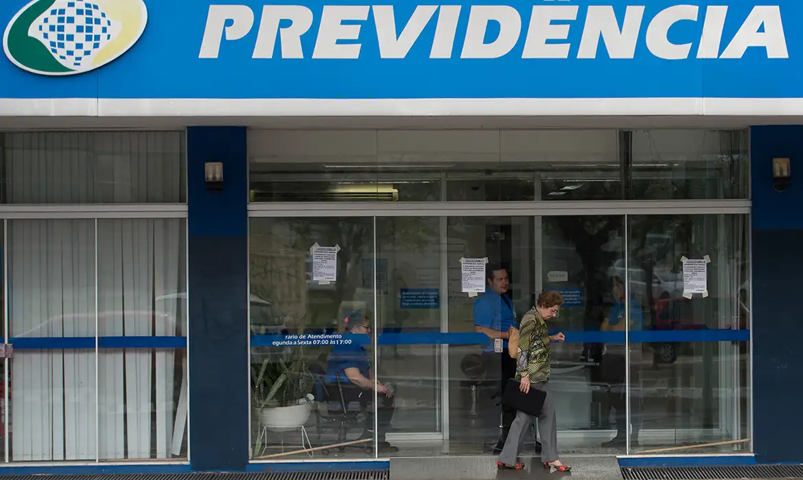 Imagem destacada do post: Agências do INSS abrem para atendimento extra neste sábado e domingo