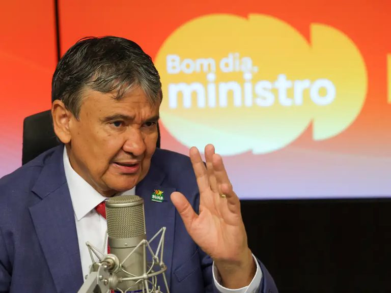 Imagem destacada do post: Ministro denuncia fake news contra o Bolsa Família