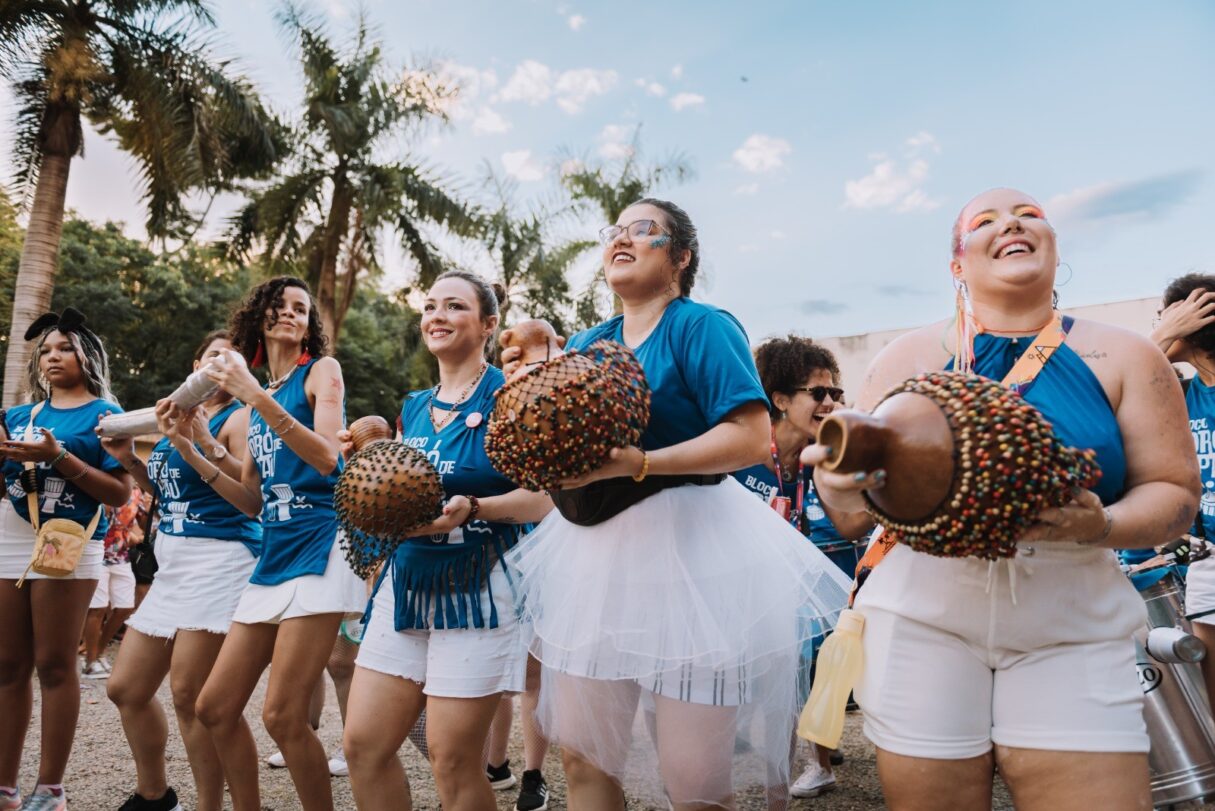 Imagem destacada do post: Bloco Coró-de-pau abre carnaval de Goiânia