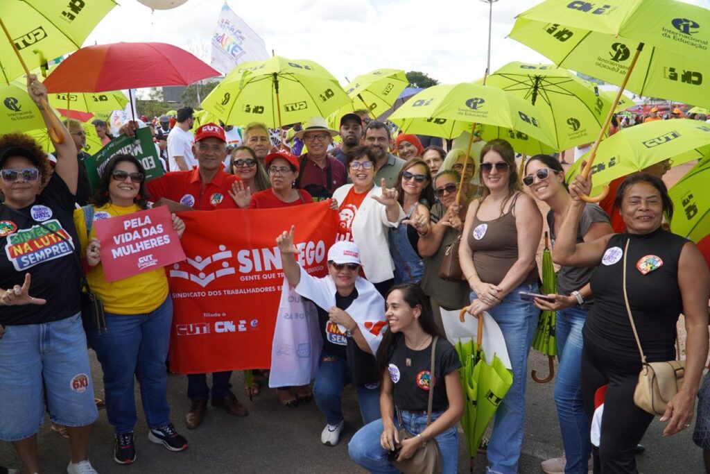 Imagem destacada do post: Bia reforça luta contra a escala 6×1 durante a Marcha da Classe Trabalhadora